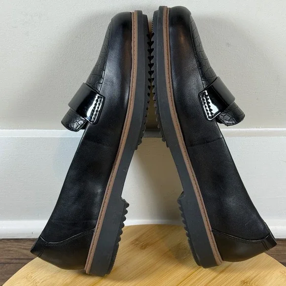 Clarks Slip on Shoe Women's Size 10M Raisie Arlie Black Leather Loafers Everyday - Picture 5 of 8